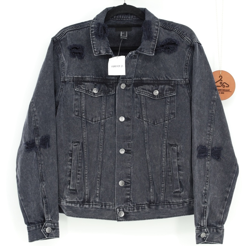 FOREVER 21 Distressed‎ Washed Denim Jacket